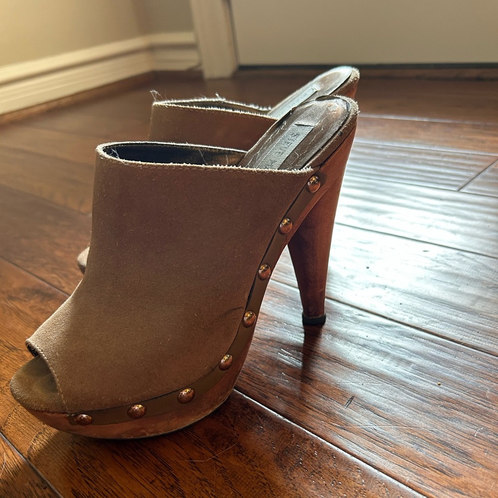 Steve Madden Clogs